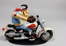 FIGURINE RÉSINE SOCLE MÉTAL