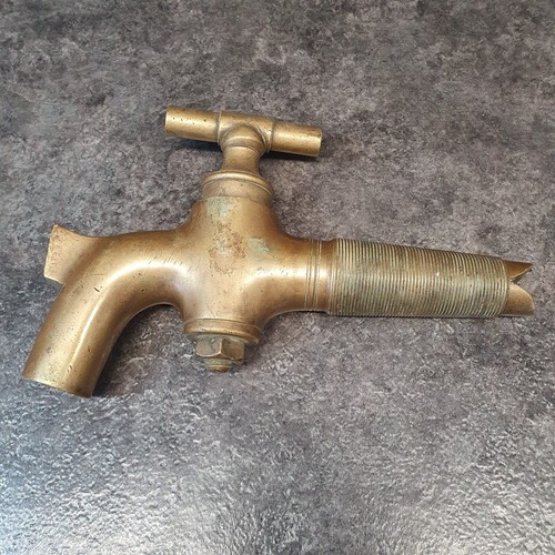 Ancien gros robinet - , bronze
