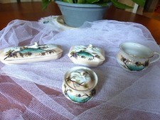 Très bel ensemble de toilette de poupée ancien