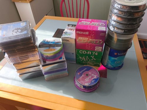 Lot 52x 700mb - 52x, /
