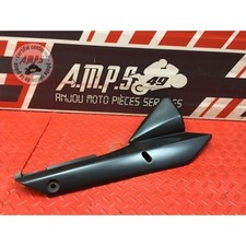 Cache plastique sous selle