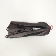 Cache latéral droit origine