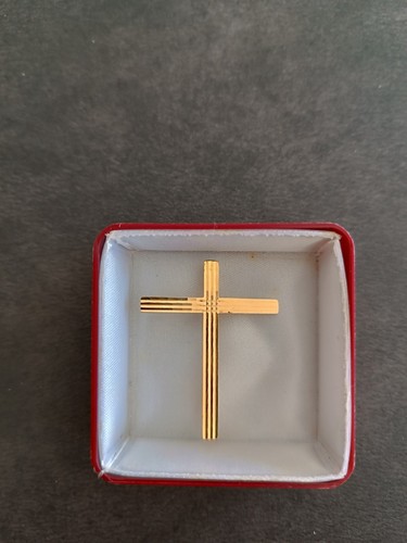 Broche croix chretienne or - croix,