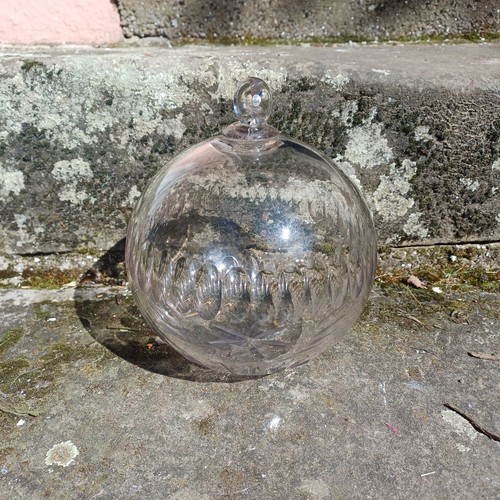 Grosse boule cristal taillé - grosse,