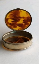 petite boîte ancienne