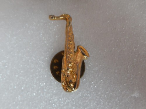 Pin saxophone doré - pin's,