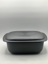 Tupperware Ultra Pro 6 Quart 5.7 L  Roasting Dish With Lid 6501A-1 And 6502A-2