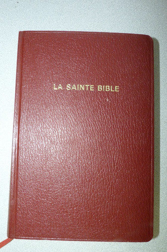 Sainte bible qui comprend l - qui,