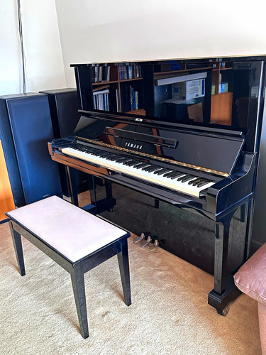 Yamaha upright piano - upright,