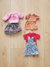 Lot vêtements poupée Corolle