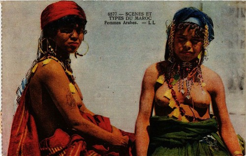 Cpa femmes arabes scenes - femmes,