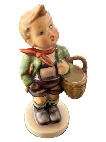 Goebel hummel figurine village - hummel,