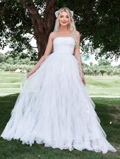 Robe de mariée neuve, Taille