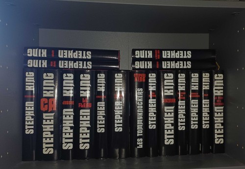 Stephen king lot 17 - lot,