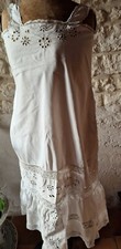 vêtement ancien : ROBE DE LINGERIE BRODERIE ANGLAISE AVEC DENTELLE VALENCIENNES