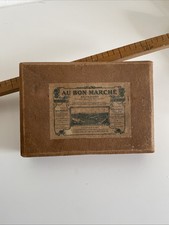 Ancienne boîte publicitaire