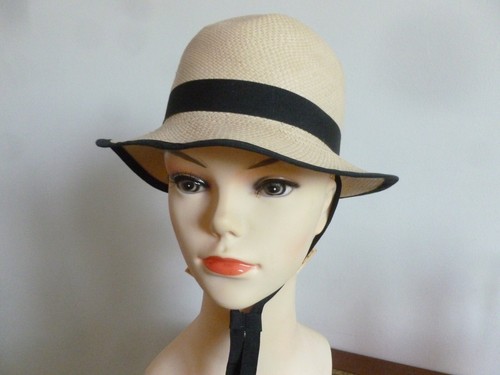 Neuf authentique chapeau - neuf,