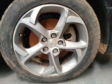 215 55 17 jante PEUGEOT 508 I
