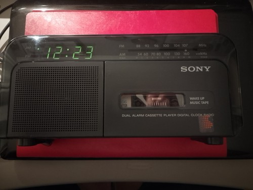 Radio cassette reveil vintage - radio/cassette/reveil,