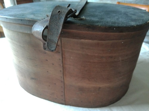 Boite chapeau bois dans - chapeau,