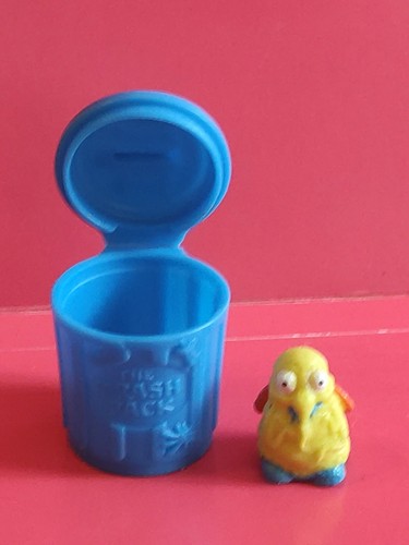 Ancienne figurine poubelle - ancienne, +