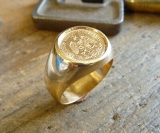 Chevalière or ronde avec