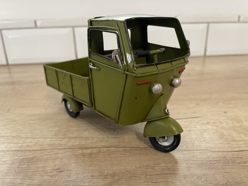 Triporteur - (vespa, ou