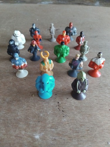 Lot figurines micro - lot, 17