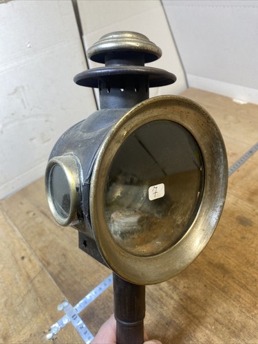 Old carriage lamp - no.,