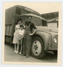 PHOTO SNAPSHOT, Pas de Calais T.P man overalls beret family old truck