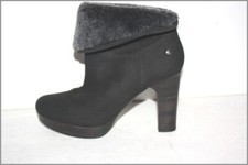 UGG Bottines boots à Revers