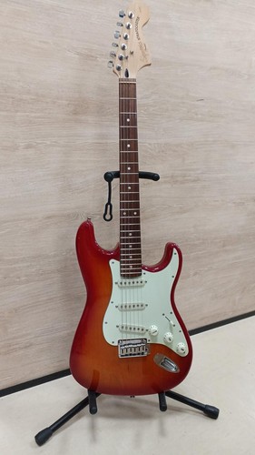 Guitare électrique squier - guitare,