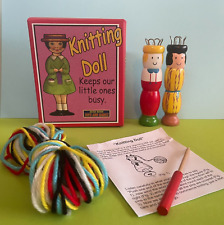 NICE BOX "Jeannette way" - PAIR OF 2 WOODEN KNITTING TURNS PAINTED