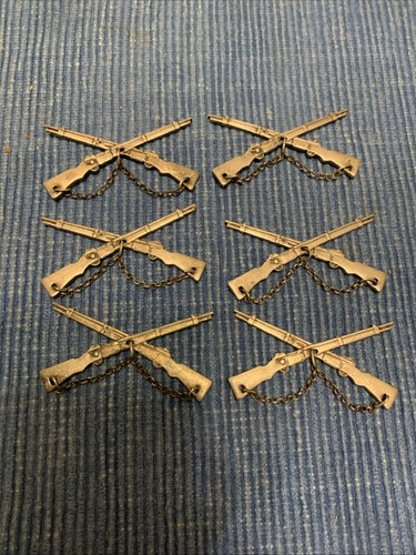 Insigne militaire lot 6 - insigne,