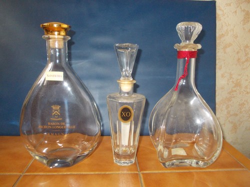 Trois bouteilles carafes vides - bouteilles-carafes,