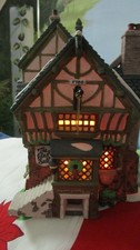 Depart 56 The Pied Bull Inn 1993 Dickens' Village Showroom Model  Lighted House