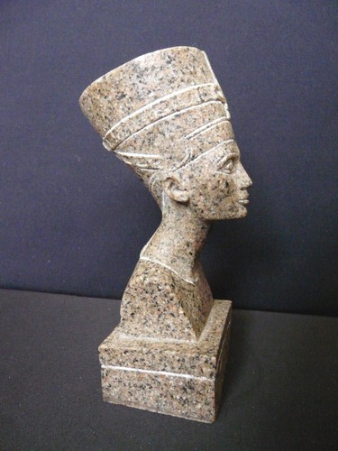 Buste nefertiti granit - nefertiti, en