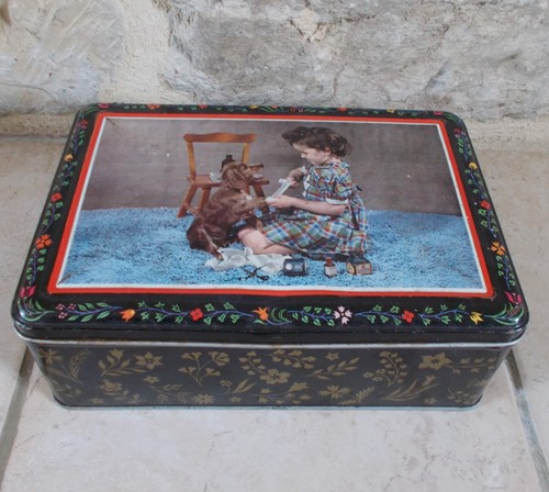 Ancienne boite métal biscuits