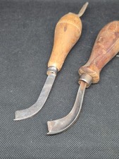 2 Anciens ébourroirs outils