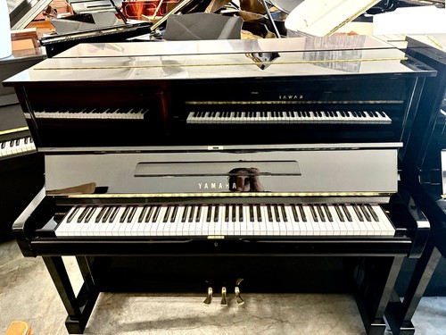 Yamaha upright piano - upright,