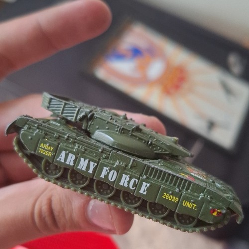 Matchbox battle kings char - kings,