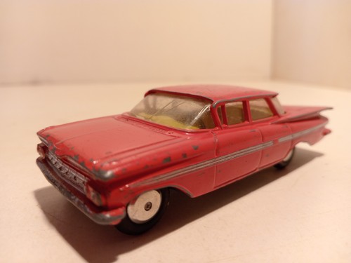 Corgi chevrolet impala 4 - corgi,