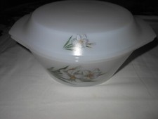 Cocotte ou plat de service