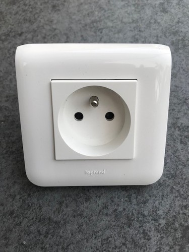Prise mosaic legrand t - mosaic,