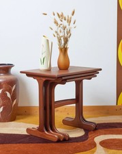 Barbara, les tables gigognes