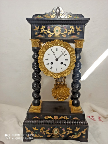 Pendule portique bois noirci