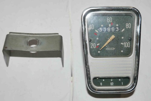 Compteur kilométrique ancien