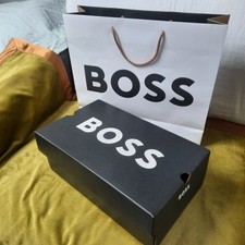 Boite BOSS avec un petite
