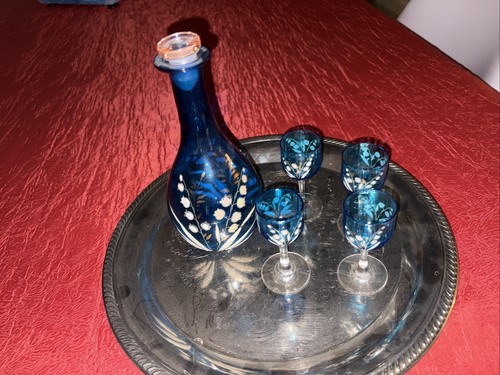 Carafe ancienne petits - et,