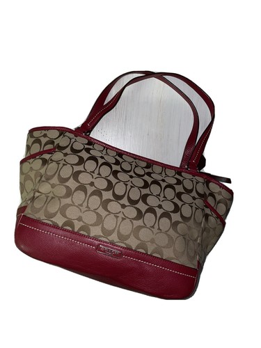 Coach signature park carrier - c,